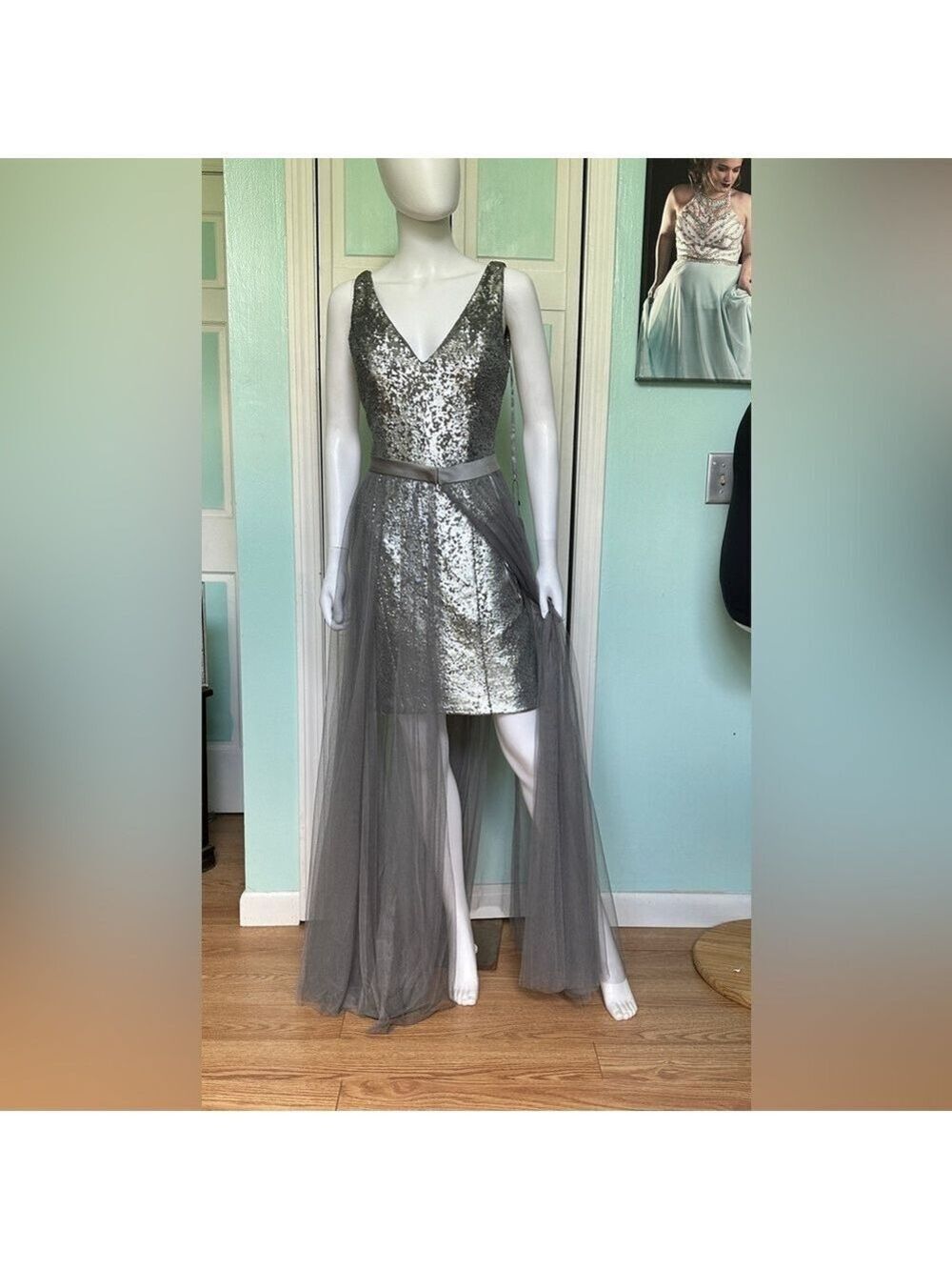 10 Allure Silver Sequin Bridesmaid Pageant Fun Fashion Cocktail Overskirt Dress